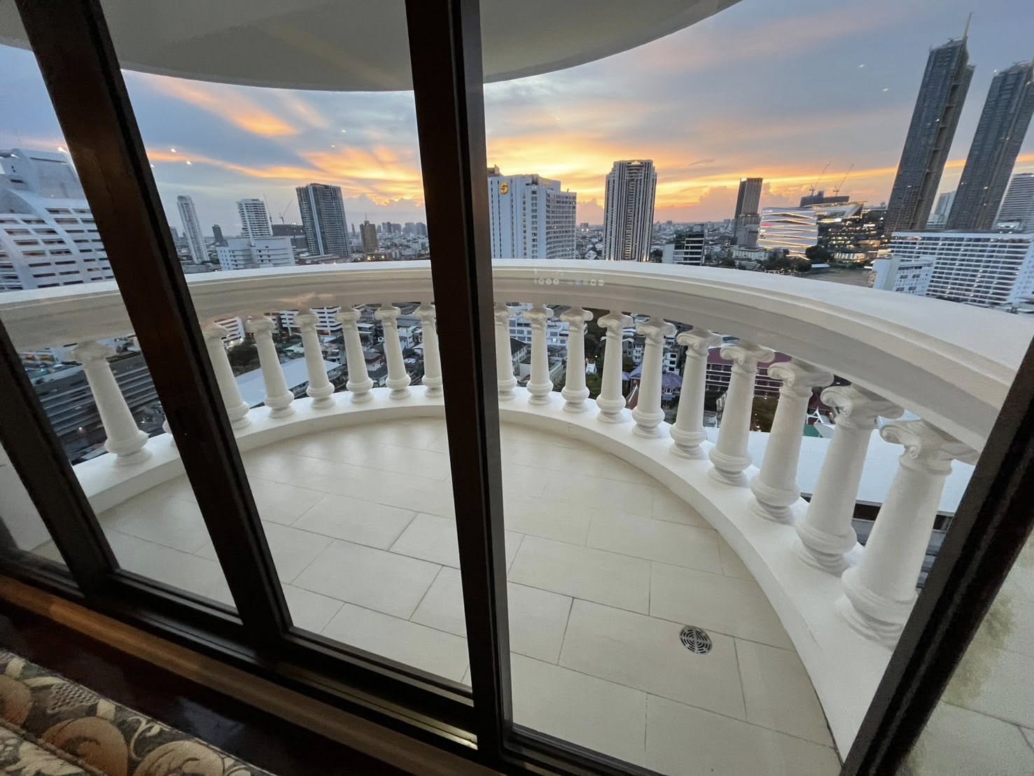 Penthouse at State Tower SILOM road 11