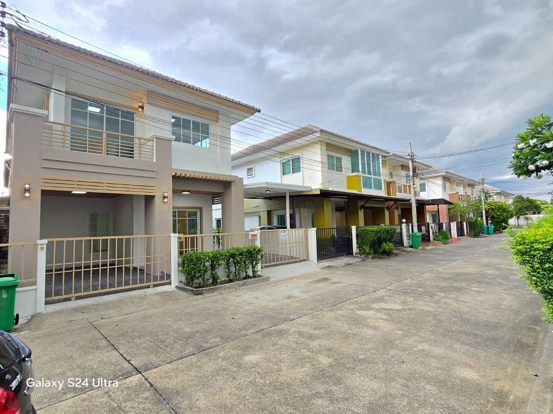 หมู่บ้านวิลล่าคุณาลัย1  วัดลาดปลาดุกบ้านแฝด 2 ชั้น ตกแต่งใหม่พร้อมอยู่ สไตล์บ้านเดี่ยวมีพื้นที่รอบบ้าน 19