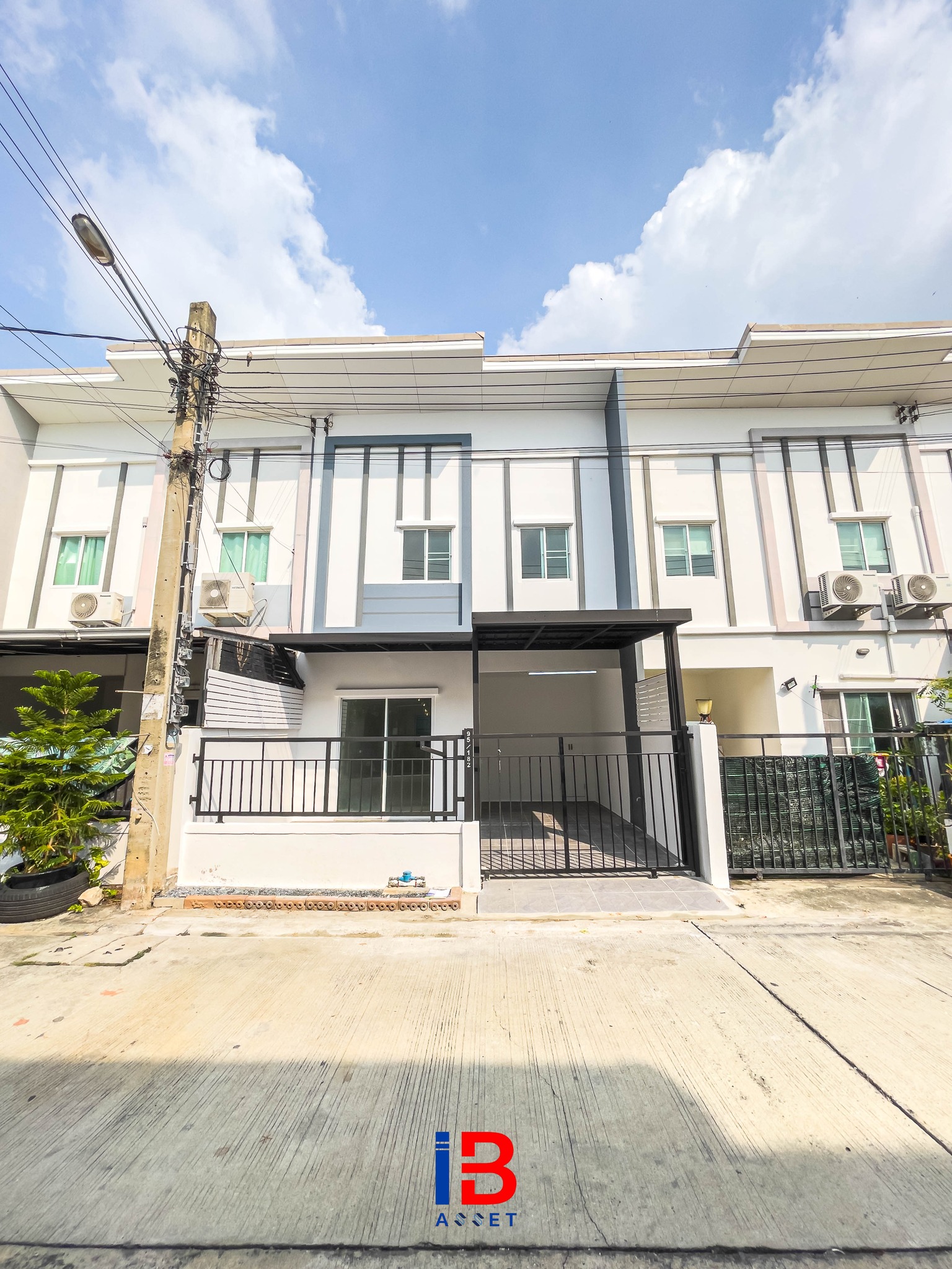 ขายบ้านทาว์นโฮม  หมู่บ้านไลโอ นอฟ วงแหวน - ปิ่นเกล้า (พระนอน) 12