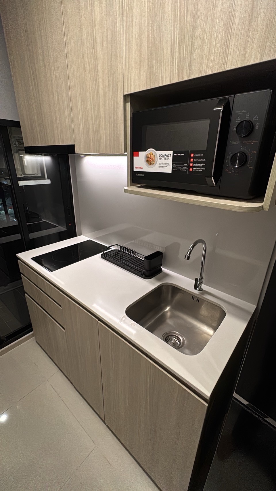 ให้เช่า Condo Origin place bangna ชั้น 10 ขนาด 29 ตรม. วิวสระ ระเบียงฝั่งตะวันออก แดดเช้า  ภาพจากห้องจริง เฟอร์นิเจอร์บิวท์อินครบ ที่นอน lLUNIO 14