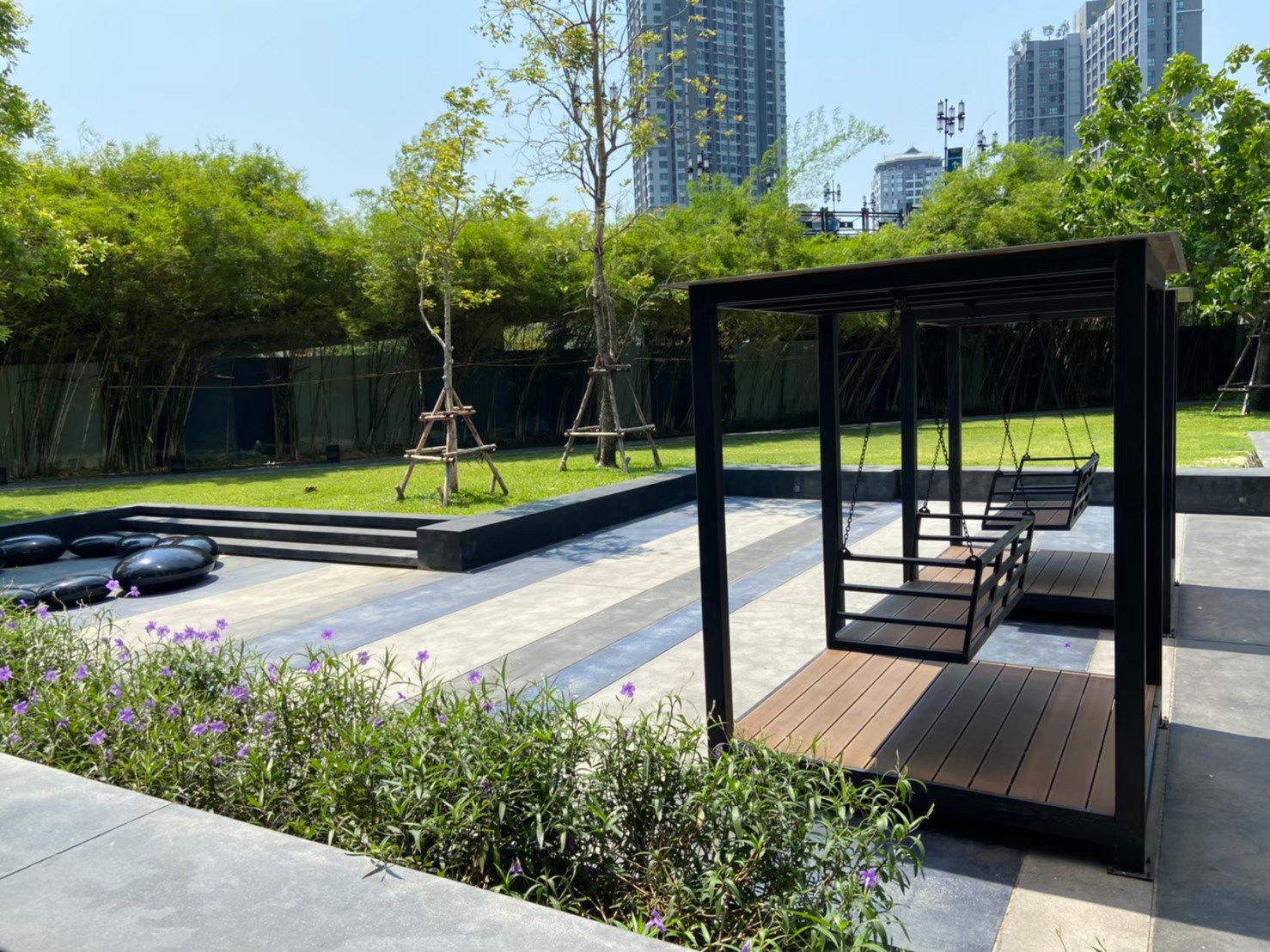 For Rent: The Base sukhumvit77 30sqm. 12,400บาท/เดือน Line ID : 2424yusuke 13