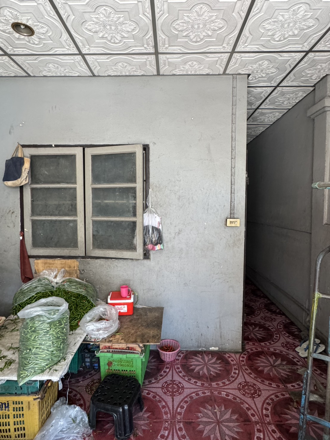 ทาวน์เฮ้าส์ 2 ชั้น ทำเลทอง ใจกลางตลาดสี่มุมเมือง เหมาะสำหรับนักลงทุน ปล่อยเช่าต่อได้ทันที มีรายได้สม่ำเสมอ 9