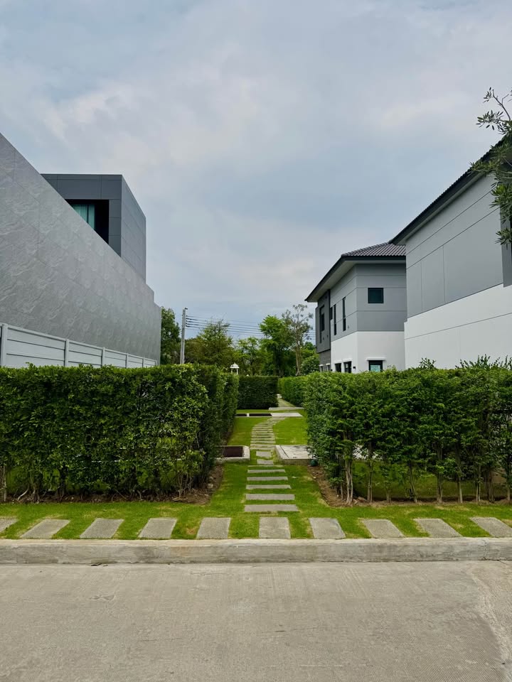 For Rent: 4 Beds 5 Baths House The City Bangna 6