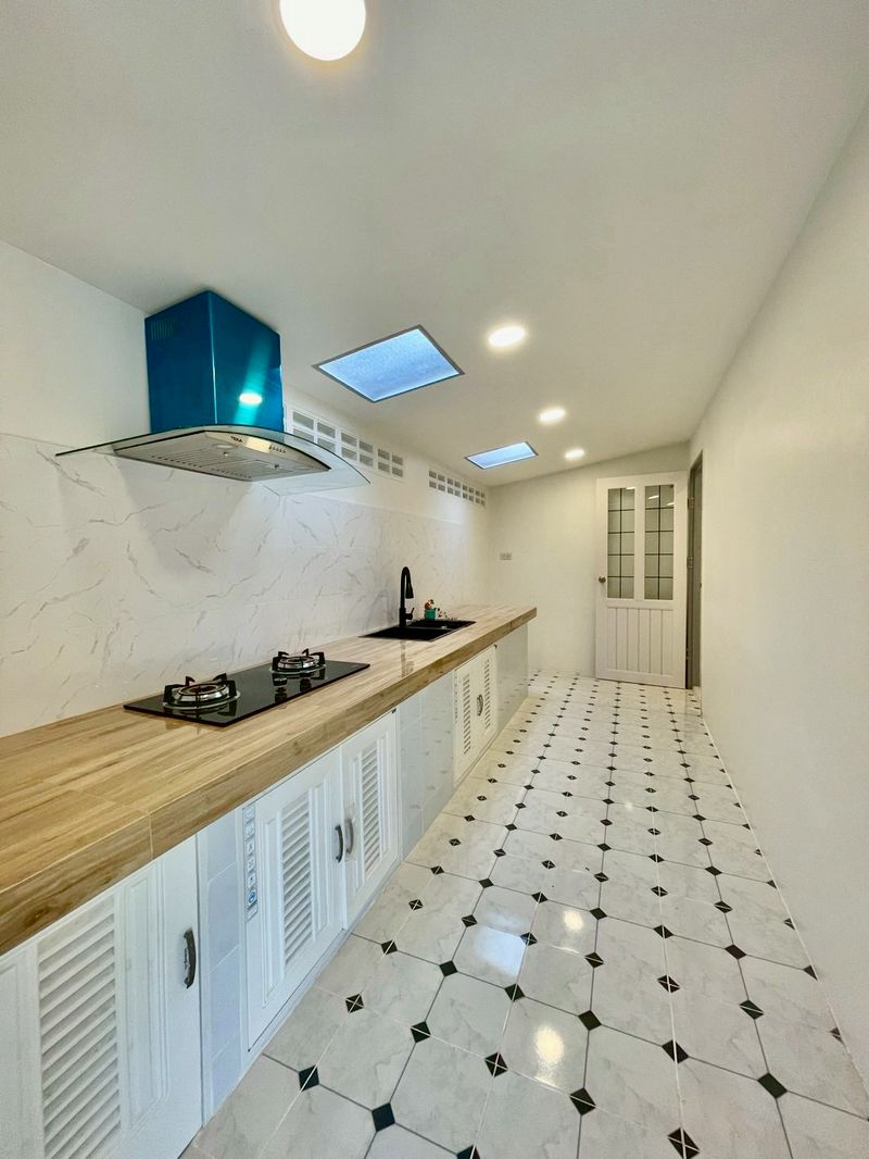 ปิดจองบ้านรีโนเวทใหม่ทั้งหลัง ทำเลติดทางออกมอเตอร์เวย์สาย7 ใกล้นิคมปิ่นทอง1 นิคมเครือสหพัฒน์ 13