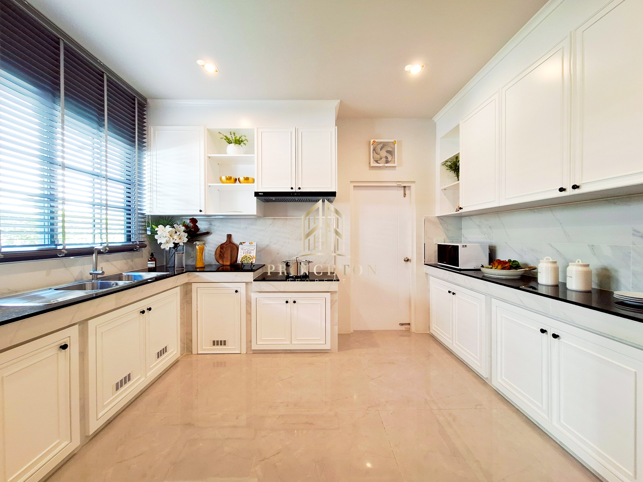 Luxury English-Style Detached House – The City Bangna 2 7