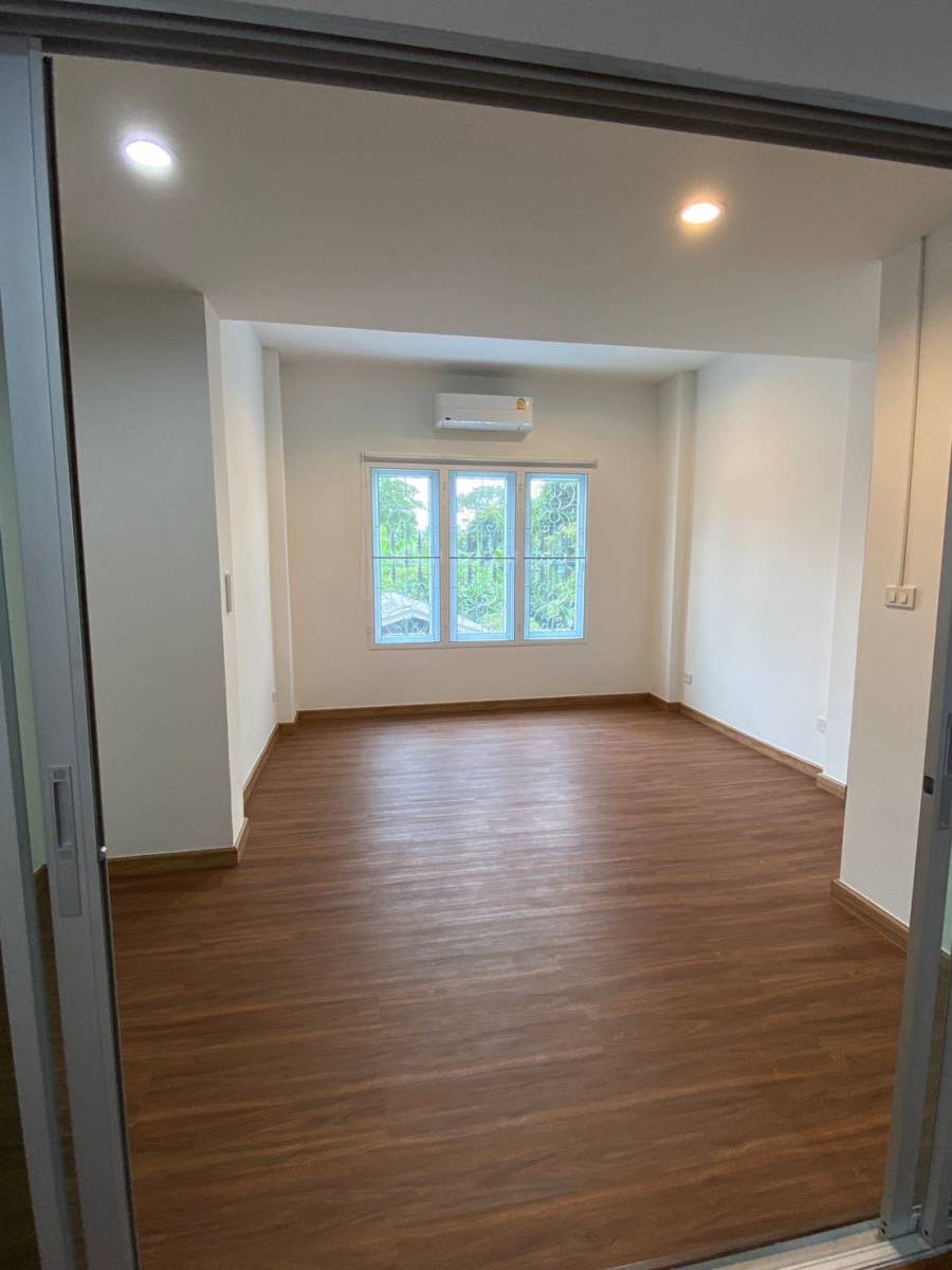 ⸻ 🏡 ให้เช่า NOBLE CUBE พัฒนาการ ✨ บ้านรีโนเวทใหม่ พร้อมอยู่ เหมาะทำโฮมออฟฟิศ / อยู่อาศัย ✨ 2