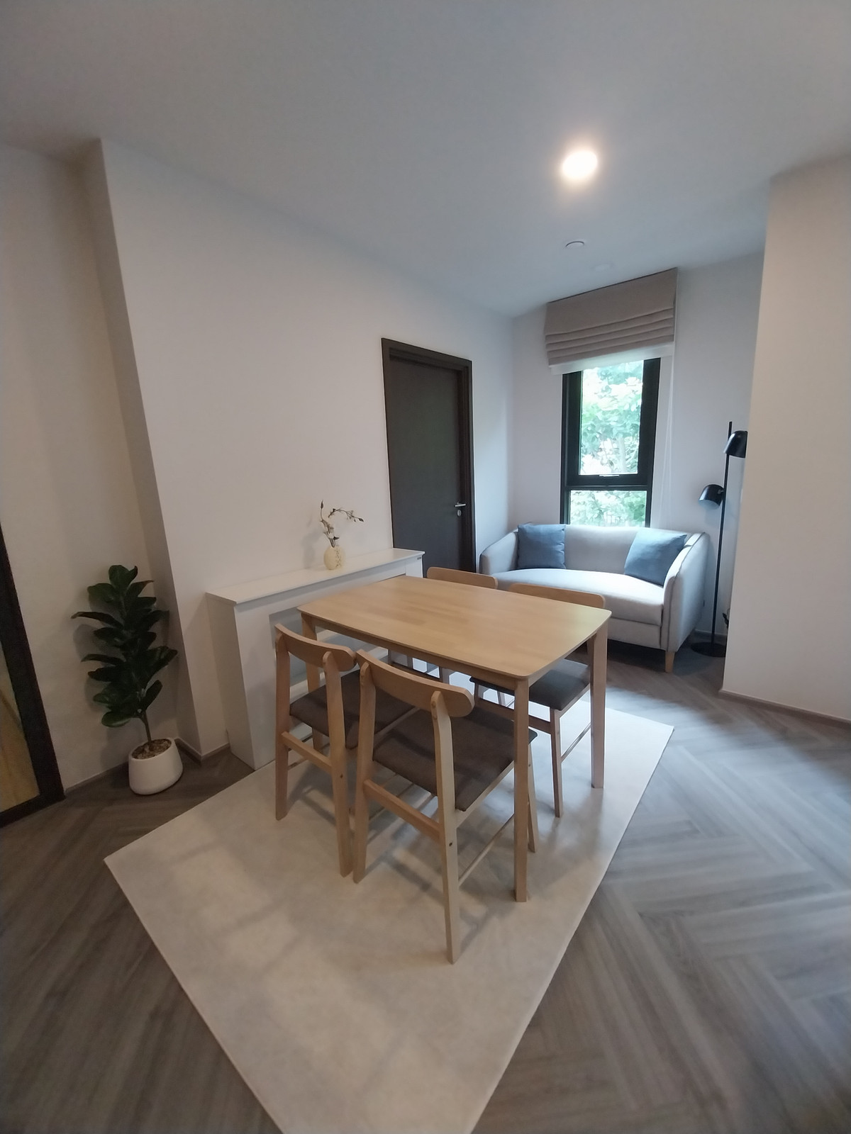 🔥 ให้เช่าคอนโดหรู ใกล้ศิริราช 2 นาที | ห้องมุม 2 นอน 60 ตร.ม. วิวสวน ร่มรื่น 🌿 คอนโดสไตล์ Boutique Hotel ส่วนตัว เงียบสงบ เหมาะพักผ่อน ห้องมุม ชั้น 13