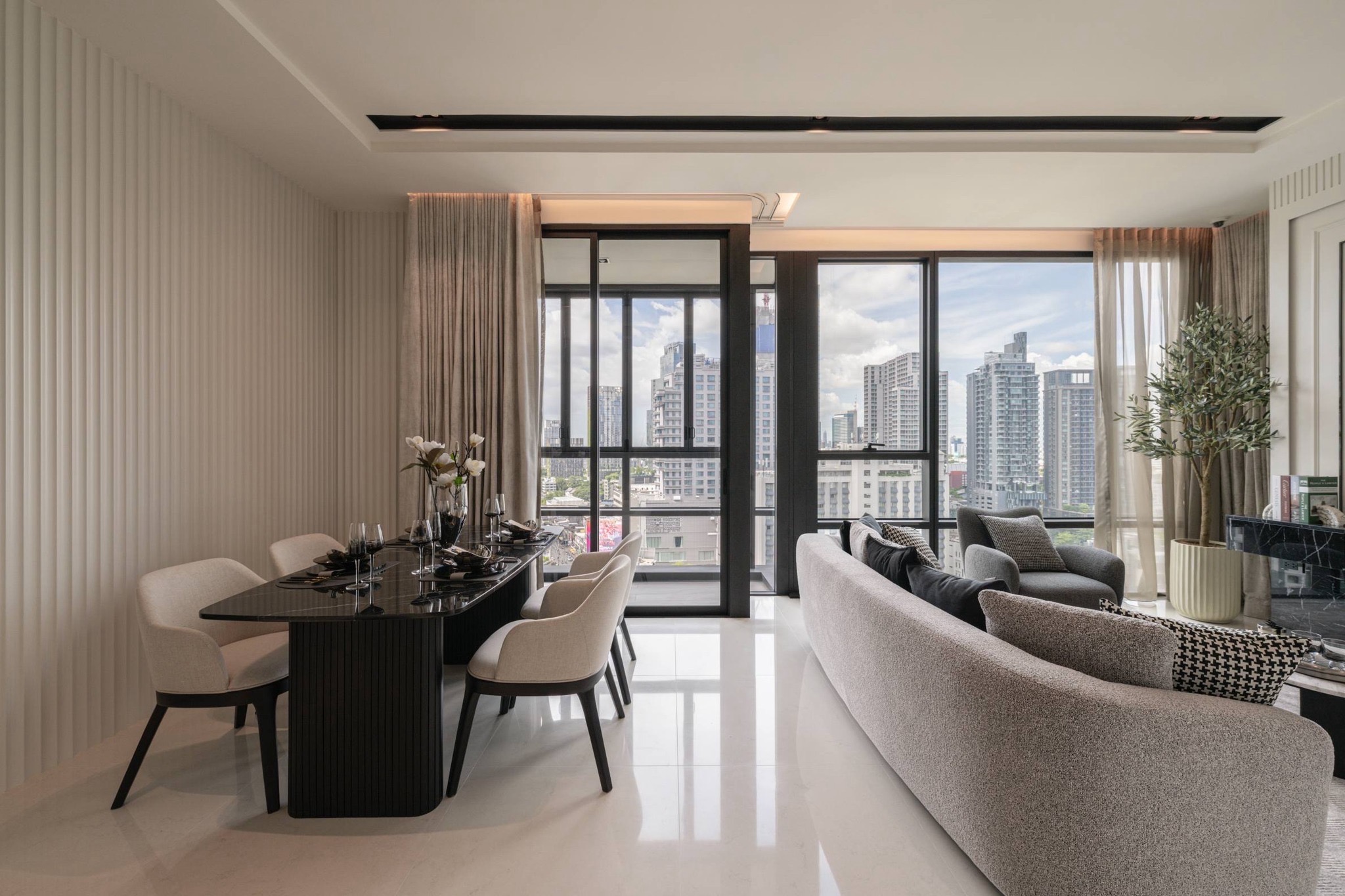 Beautiful unit in Thonglor for Sale or Rent 17
