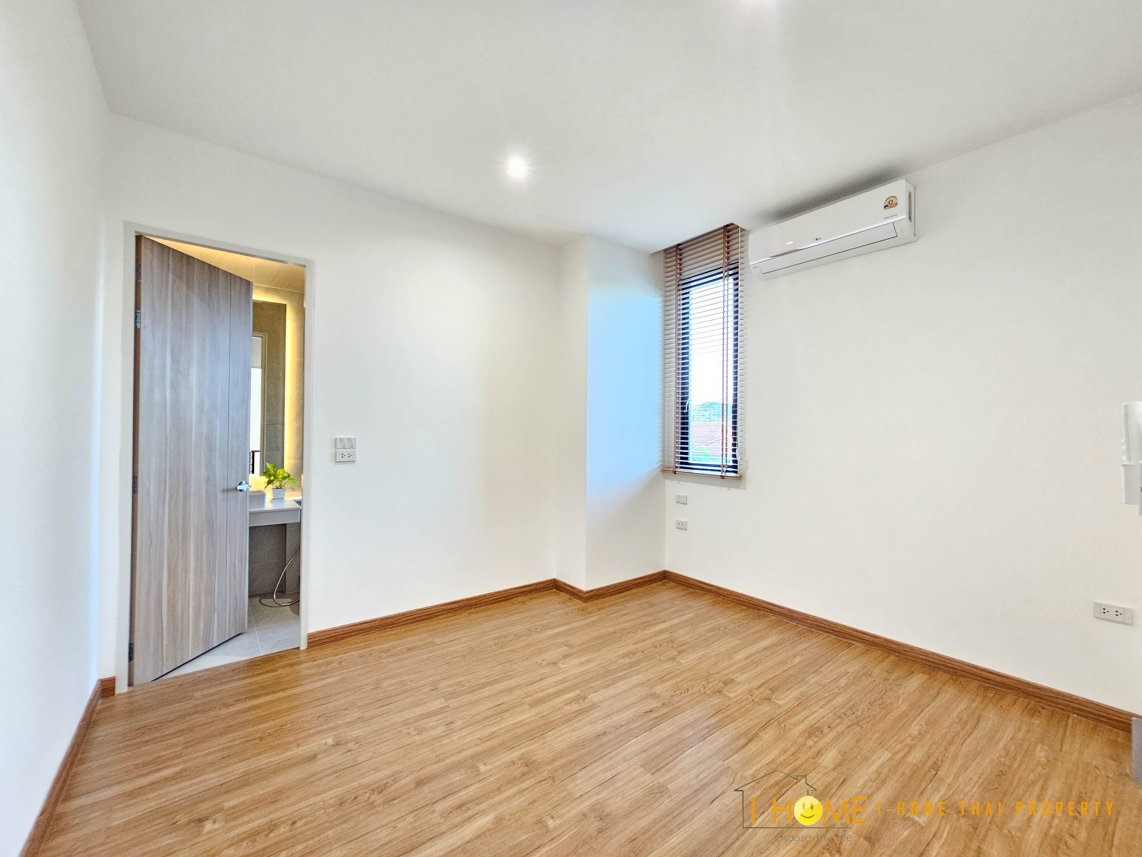 ขายบ้านเดี่ยวในโครงการใกล้สนามบินเชียงใหม่ 7.9ล้านฟรีโอน 20