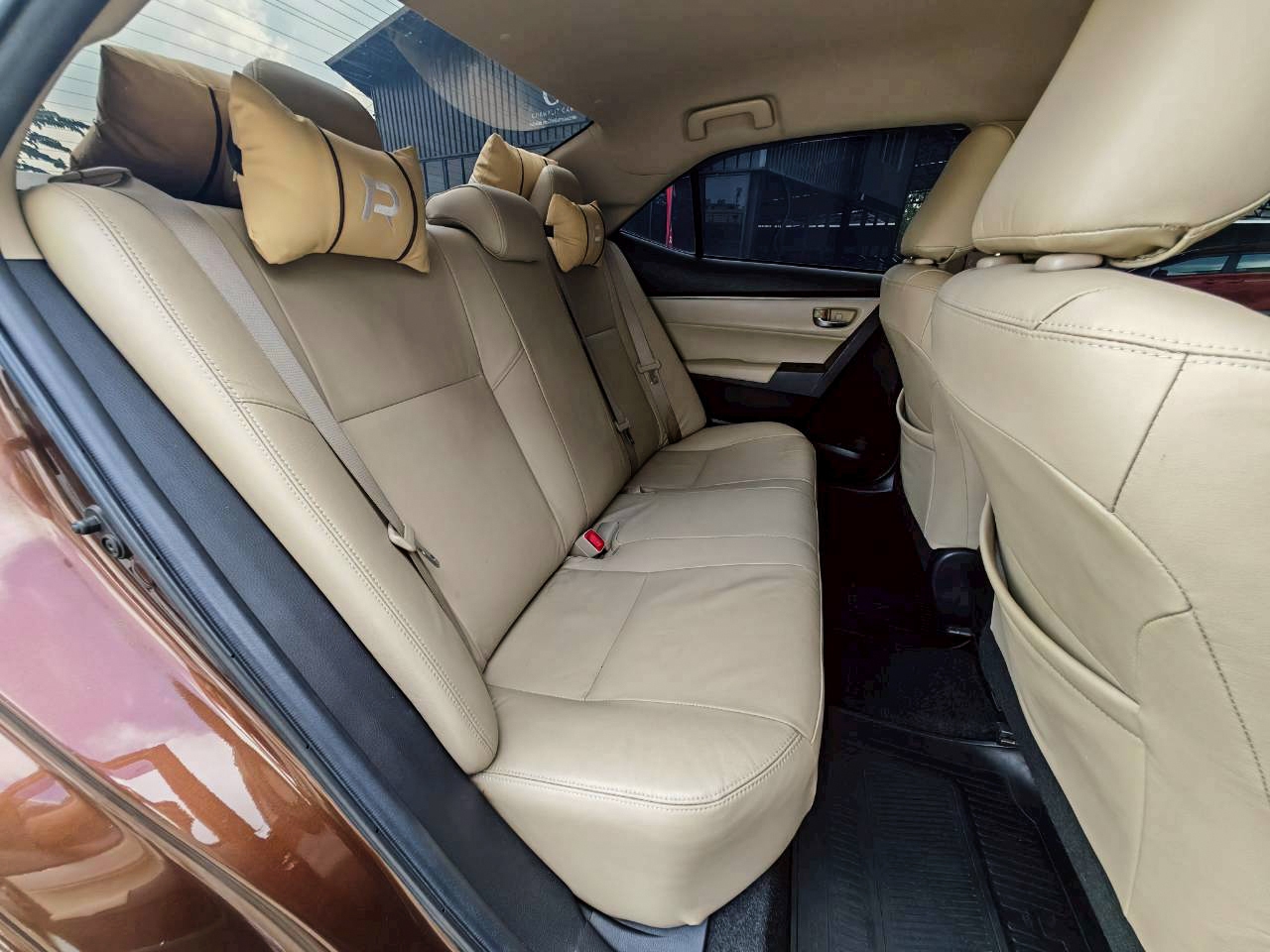 2014 TOYOTA ALTIS 1.6E LPG 11