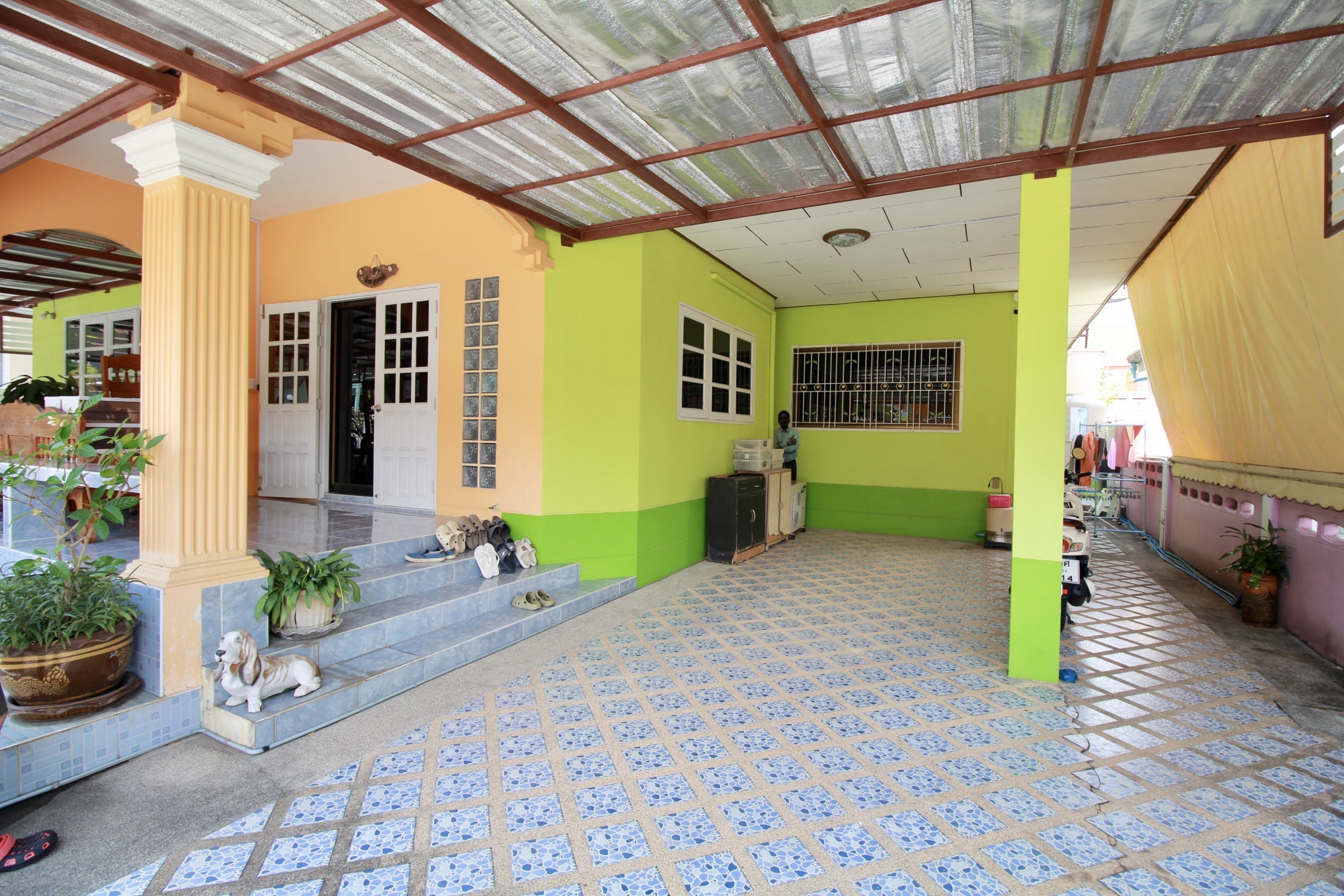 ขายบ้านเดี่ยว 61 ตร.วา หมู่บ้านราชนุช14  ติดถนนสุขุมวิท ใกล้โรบินสัน บ้านฉาง ระยอง 2 กม. 4