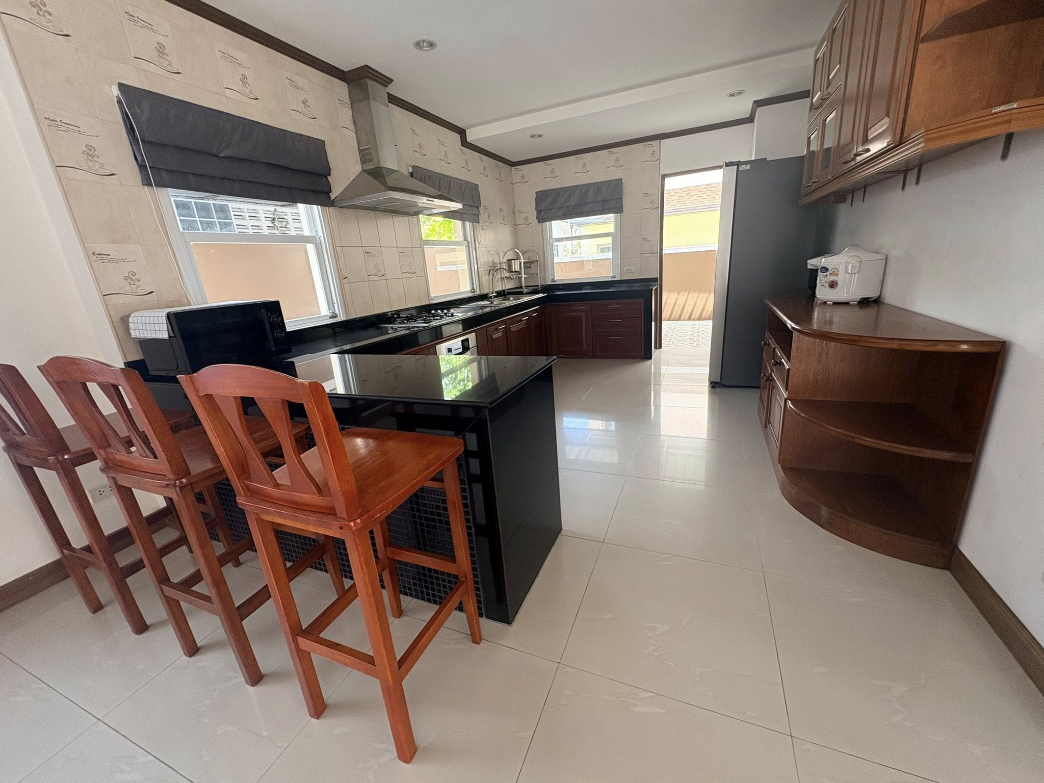 Beautiful Thai-Style Pool Villa for Rent – Chalong Phuket 6