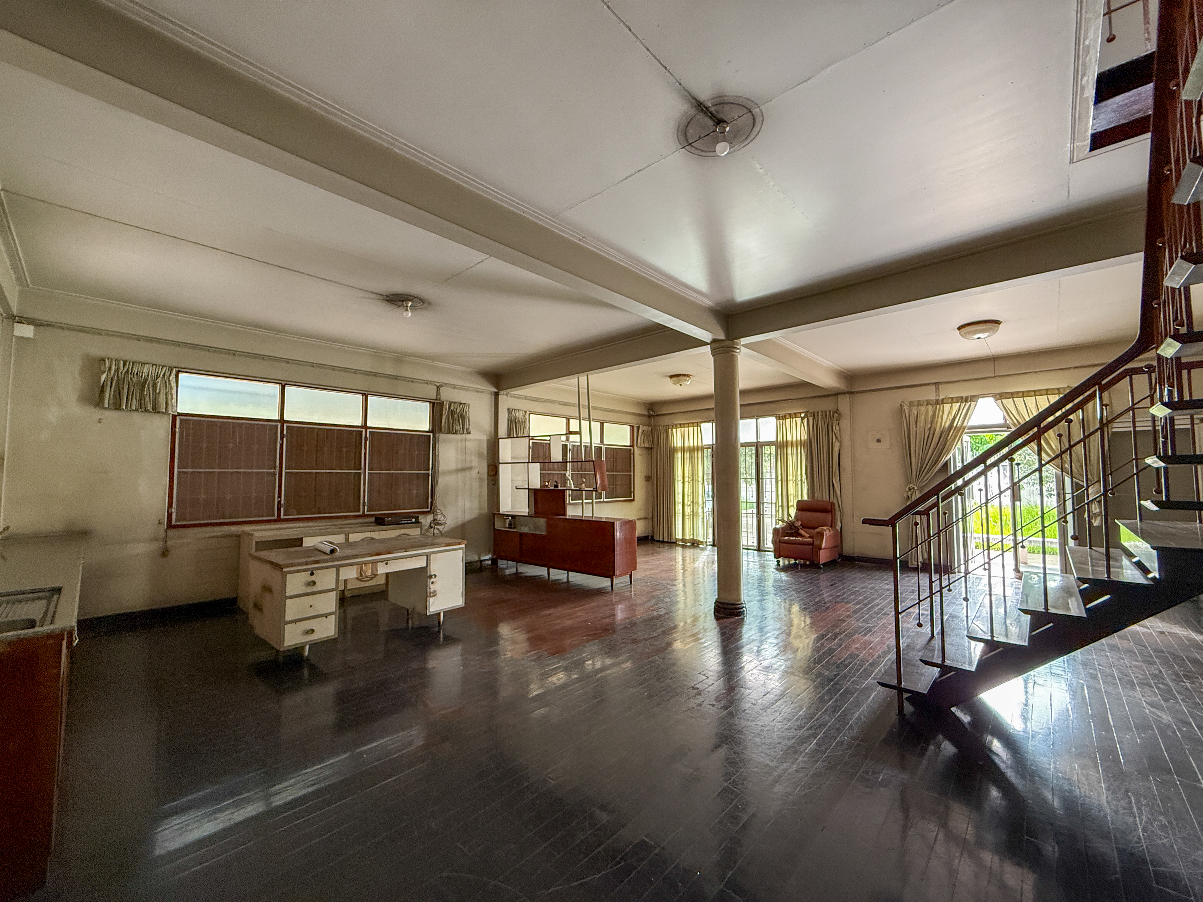 ให้เช่าที่ดินพร้อมสิ่งปลูกสร้าง 658 ตรว ,ติดถนนสาธุประดิษฐ์ เหมาะแก่การพักอาศัย และร้านคาเฟ่ ,ร้านอาหาร 5