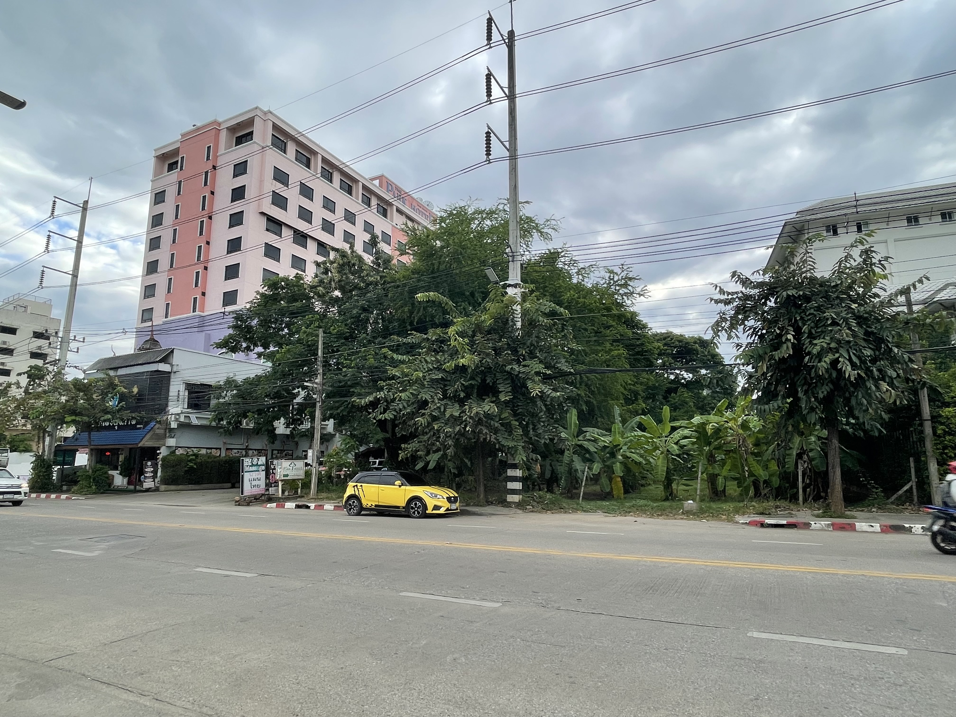 เจ้าของขายเอง ที่ดินในตัวเมืองเชียงใหม่พร้อมอาคาร  * เนื้อที่ 2 ไร่ 98 ตรว. 7