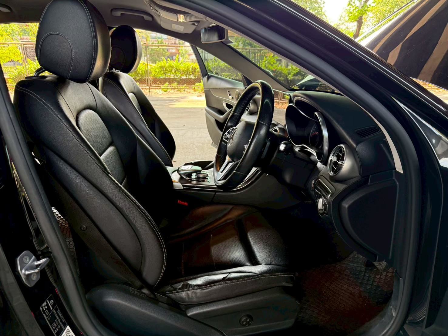 Mercedes-Benz  C220d W205 AT ปี 2019 รถมือสอง ขายถูก 14