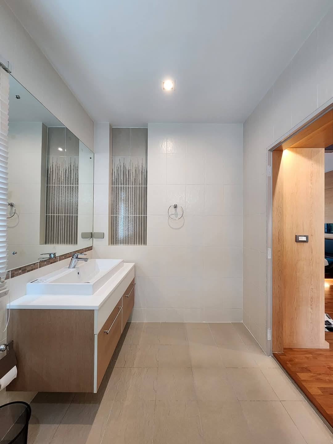 ม.บางกอกบูเลอวาร์ด สาทร-ปิ่นเกล้า 1 18