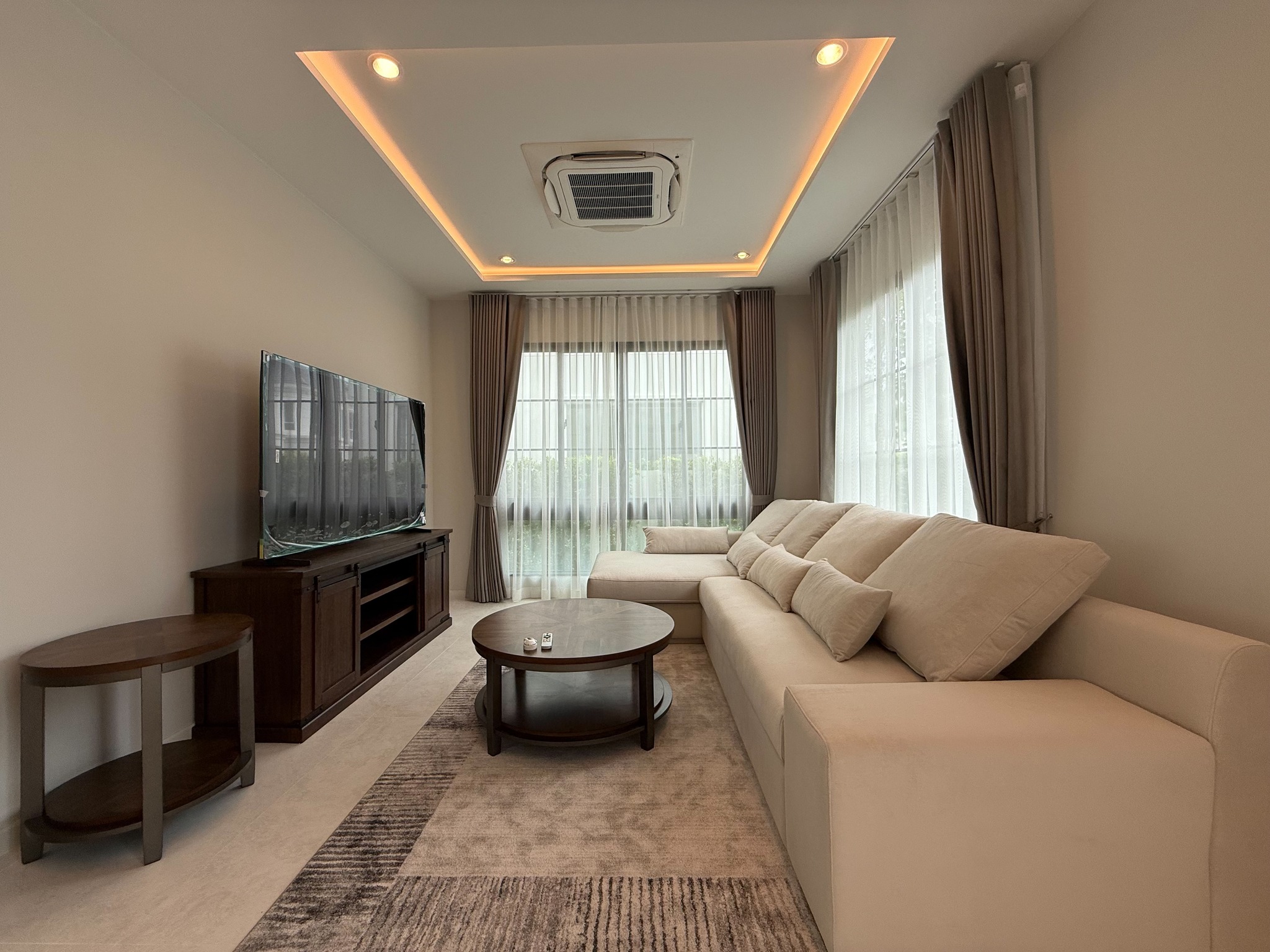 Luxury Family House for Rent Setthasiri Bangna KM.10 (Big Size) 5