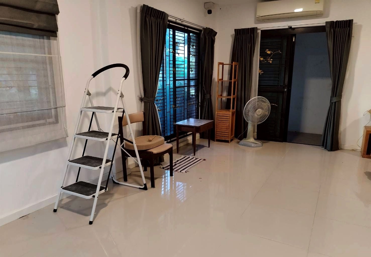 ลูกตื่นเช้าเพราะบ้านไกล คาซ่า เพรสโต้ ประชาอุทิศ 90 บ้านแฝดหลังมุมติดสวน ใกล้ รร.สารสาสน์ ผ่อนคุ้มกว่าเช่า งบไม่เกิน 4 ล้าน พร้อมอยู่ทันที 6