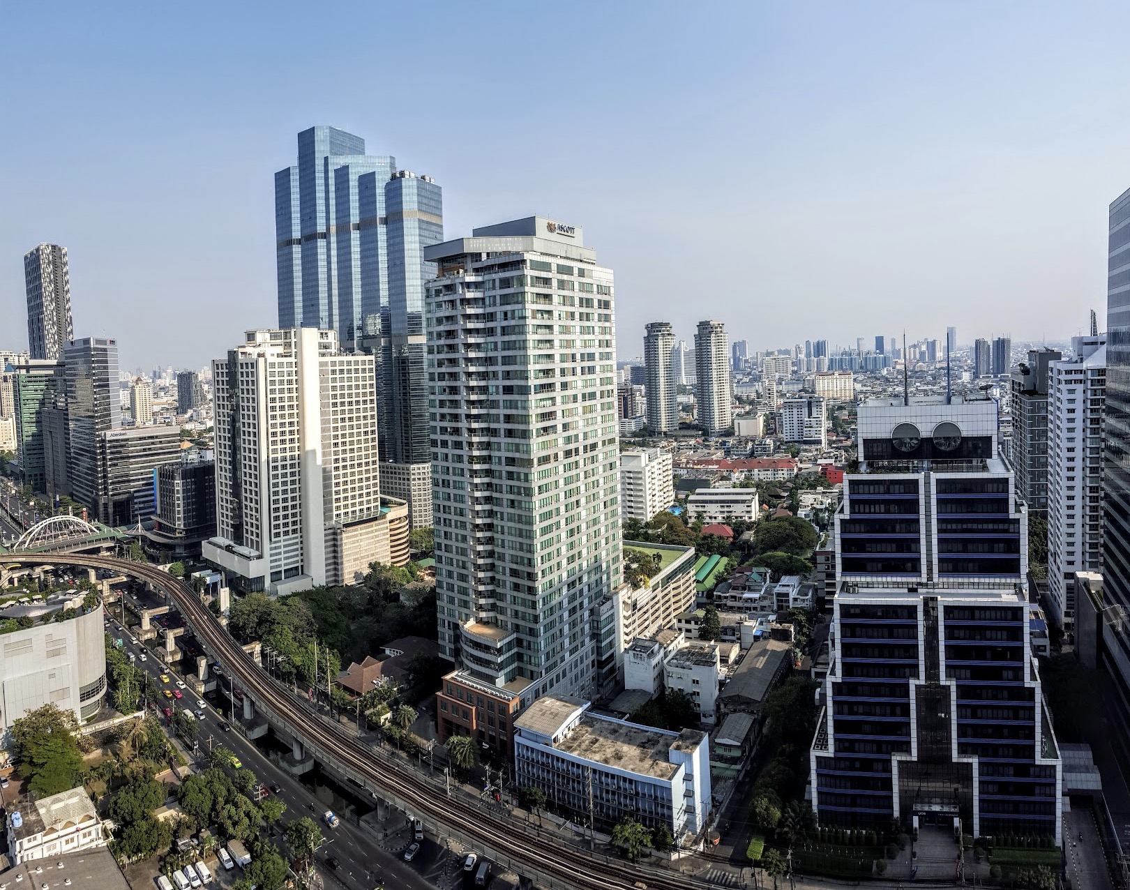 Furnished room for rent on Sathorn Road at Silom Suite Condo opposite the AiA Sathorn Tower very close to BTS St.Louis 14
