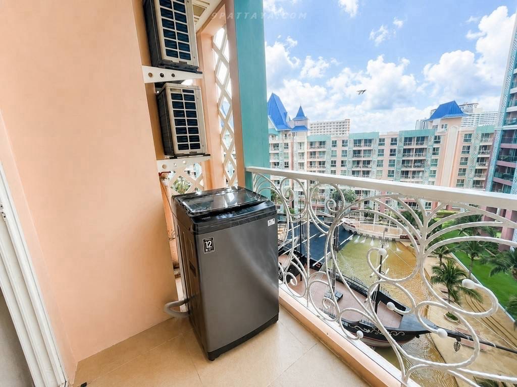 For Rent — 1-Bedroom Condo at Grande Caribbean Condo, Pattaya• 1 bedroom• 1 bathroom• Unit size: 37 sq.m.• Building: D Pool view Fully furnished 5