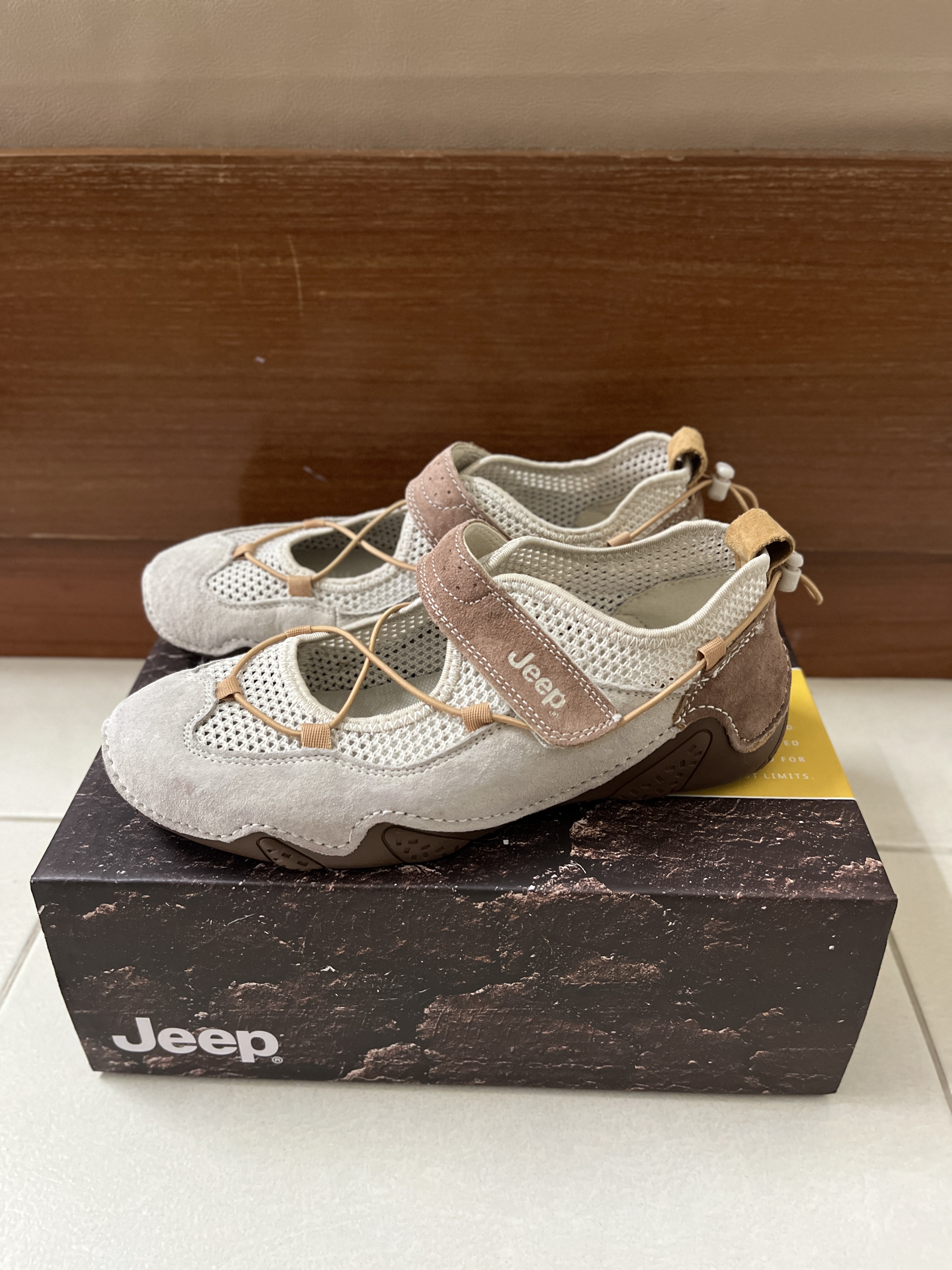 รองเท้า JEEP Mary Jane x The Spirit of Adventure