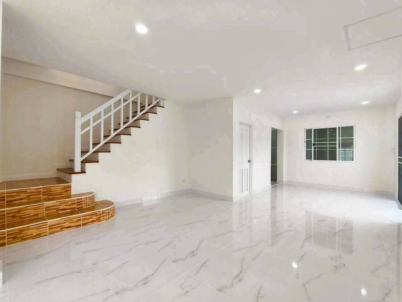 บ้านเดี่ยว ลำลูกกาคลองสี่ ไสวประชาราษฎร์  หมู่บ้านเอสวิล นัดชมบ้าน 085-318-6868 คุณวา 10