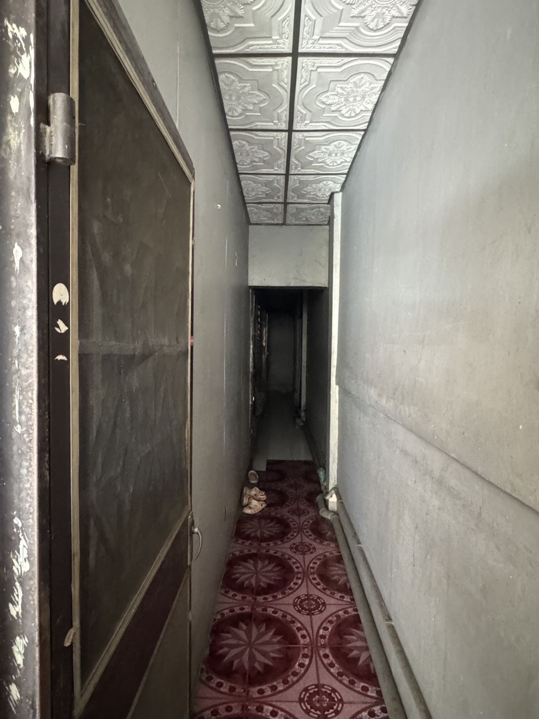 ทาวน์เฮ้าส์ 2 ชั้น ทำเลทอง ใจกลางตลาดสี่มุมเมือง เหมาะสำหรับนักลงทุน ปล่อยเช่าต่อได้ทันที มีรายได้สม่ำเสมอ 4