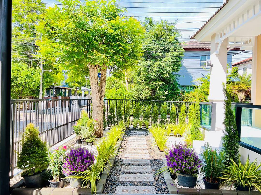 หมู่บ้านชัยพฤกษ์1  ถนน345  ปทุมธานีบ้านเดี่ยว 2 ชั้น หลังมุมถนนเมน ตกแต่งใหม่สไตล์ Modern Luxury พร้อมสวนอังกฤษ บ้านโทนอบอุ่น หรูสะอาดตา  กระจกบานใหญ่ 6
