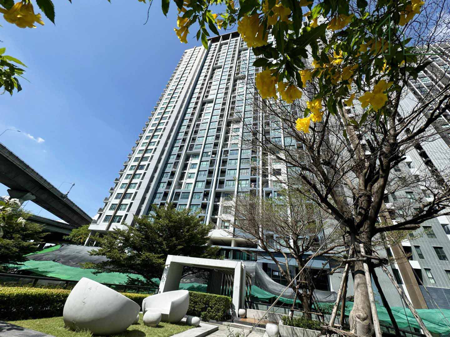 คอนโด เดอะเบส พระราม9-รามคำแหง สวยพร้อมอยู่  16