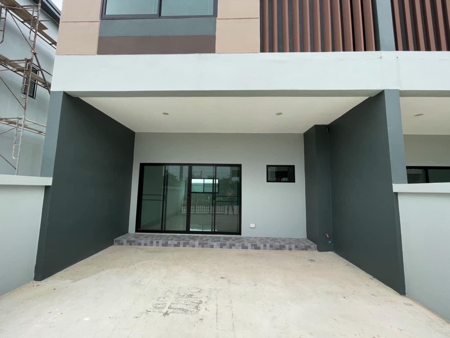 ทาวน์โฮม 2 ชั้น 3 ห้องนอน 3 ห้องน้ำ 1