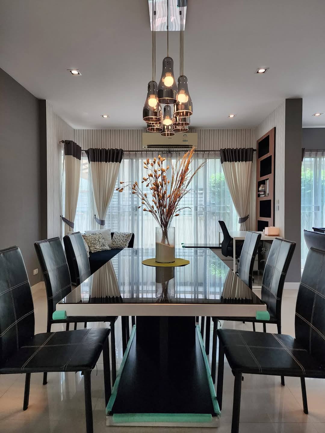 ม.บางกอกบูเลอวาร์ด สาทร-ปิ่นเกล้า 1 12