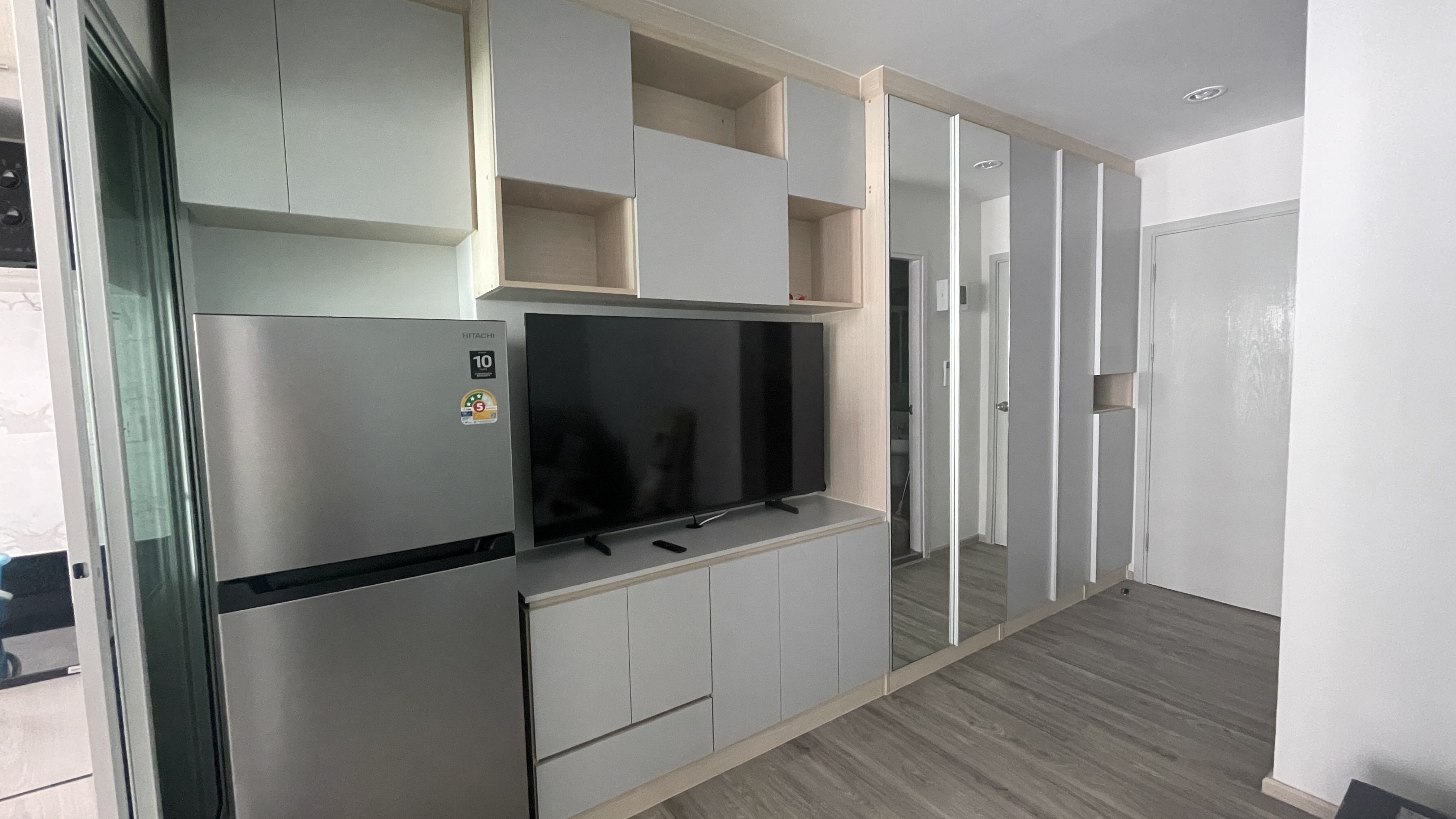 Condo for rent 6
