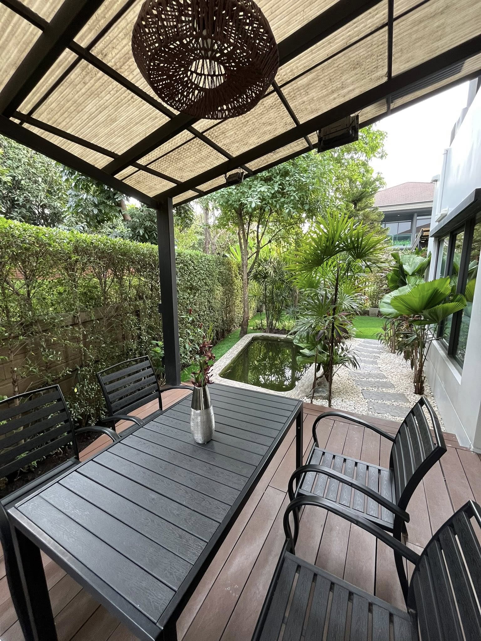ให้เช่าบ้านเดี่ยว 2 ชั้น หมู่บ้าน เศรษฐสิริ กรุงเทพกรีฑา  รีโนเวทใหม่ทั้งหมด 4