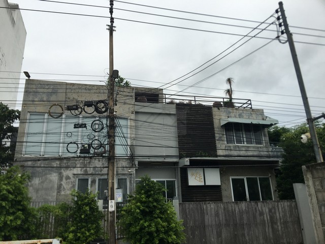 ให้เช่า Home Studio 101 ตรว. 540 ตรม. รวมดาดฟ้า สุขุมวิท 101-1 ซอยวชิรธรรมสาธิต 51 ใกล้ซีคอน