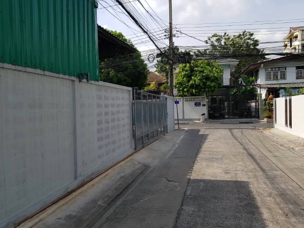 ให้เช่าโกดังพร้อมออฟฟิศย่านลาดพร้าววังหิน โชคชัยสี่ ขนาด 460 ตรม. เข้าออก ลาดพร้าว 71 นาคนิวาส 9