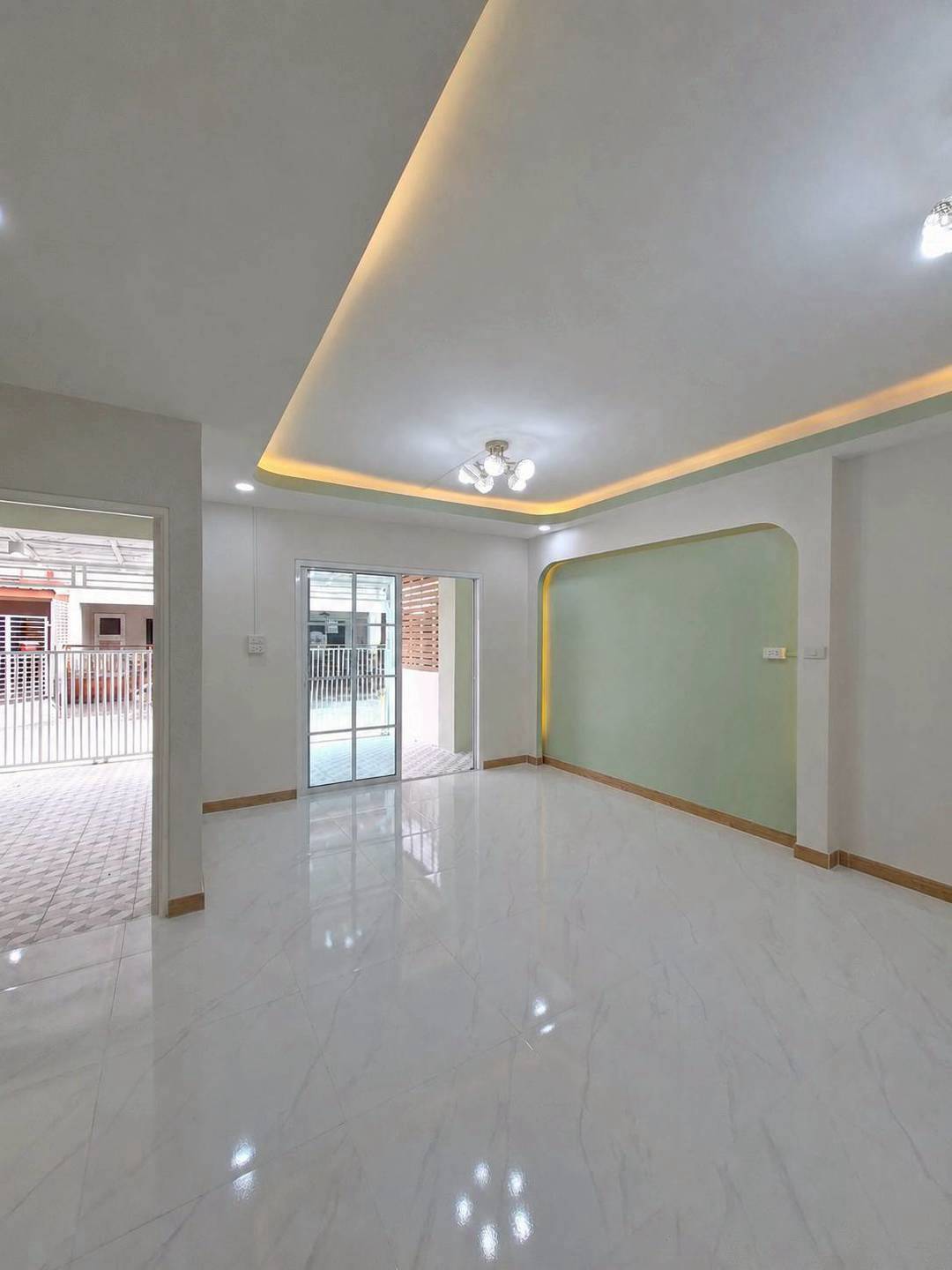 หมู่บ้านพฤกษา10 ถนนบางกรวย-ไทรน้อยทาวน์เฮ้าส์ 2 ชั้น ทำเลต้นโครงการ ห่างถนนเส้นหลักเพียง 100 เมตร  ถนนบางกรวย-ไทรน้อย ตกแต่งใหม่พร้อมอยู่ 8