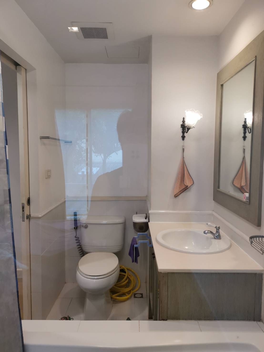 ขายคอนโดมิเนียม ใจกลางกรุงที่ออกแบบสไตล์เมดิเตอร์เรเนียน ขนาด 1 ห้องนอน พร้อมอยู่ ติด MRT รัชโยธิน สระว่ายน้ำระบบเกลือ วิวสวน สงบ ร่มรื่น ปลอดภัย 15