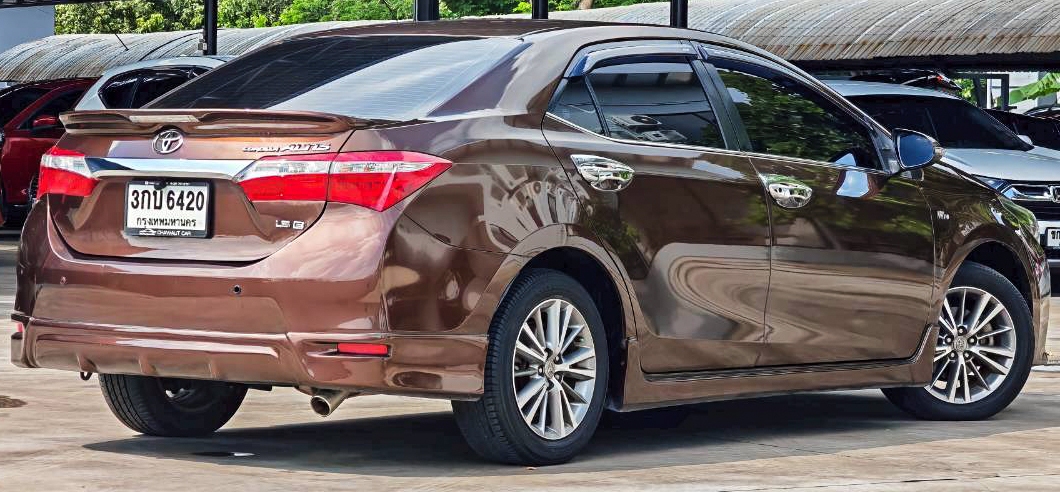 2014 TOYOTA ALTIS 1.6E LPG 13