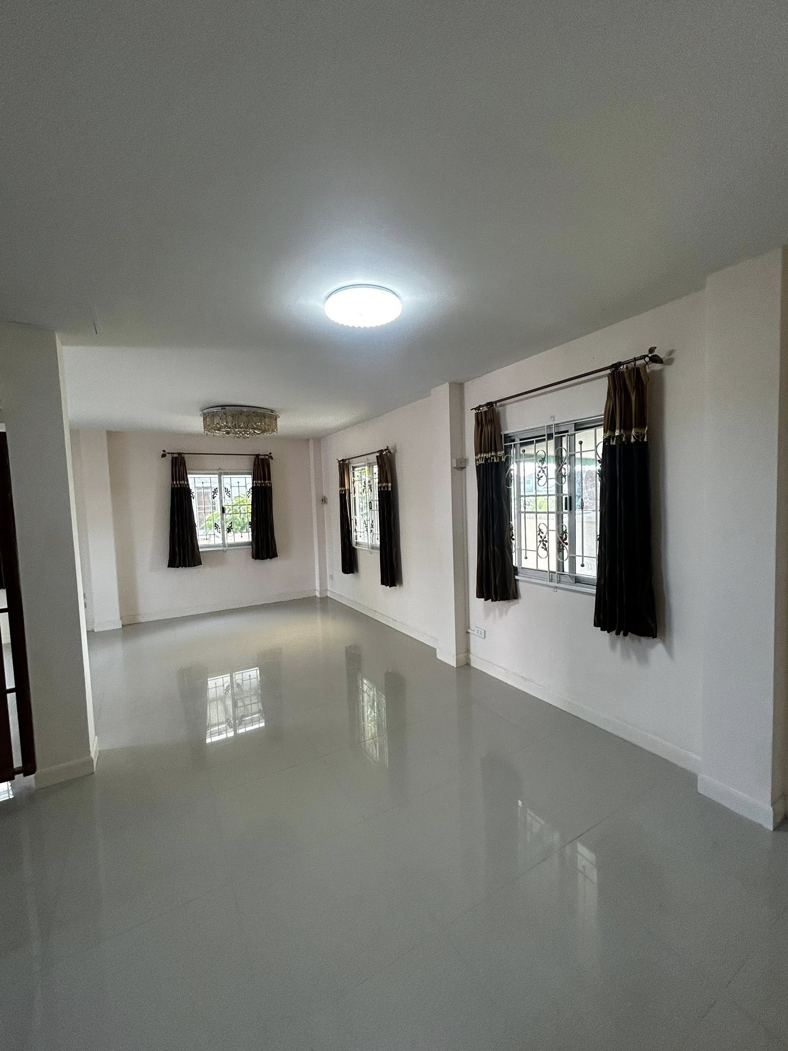 บ้านวิวสวนไทรน้อยขนาด 54 ตรว. 4 ห้องนอน 3 ห้องน้ำ 4