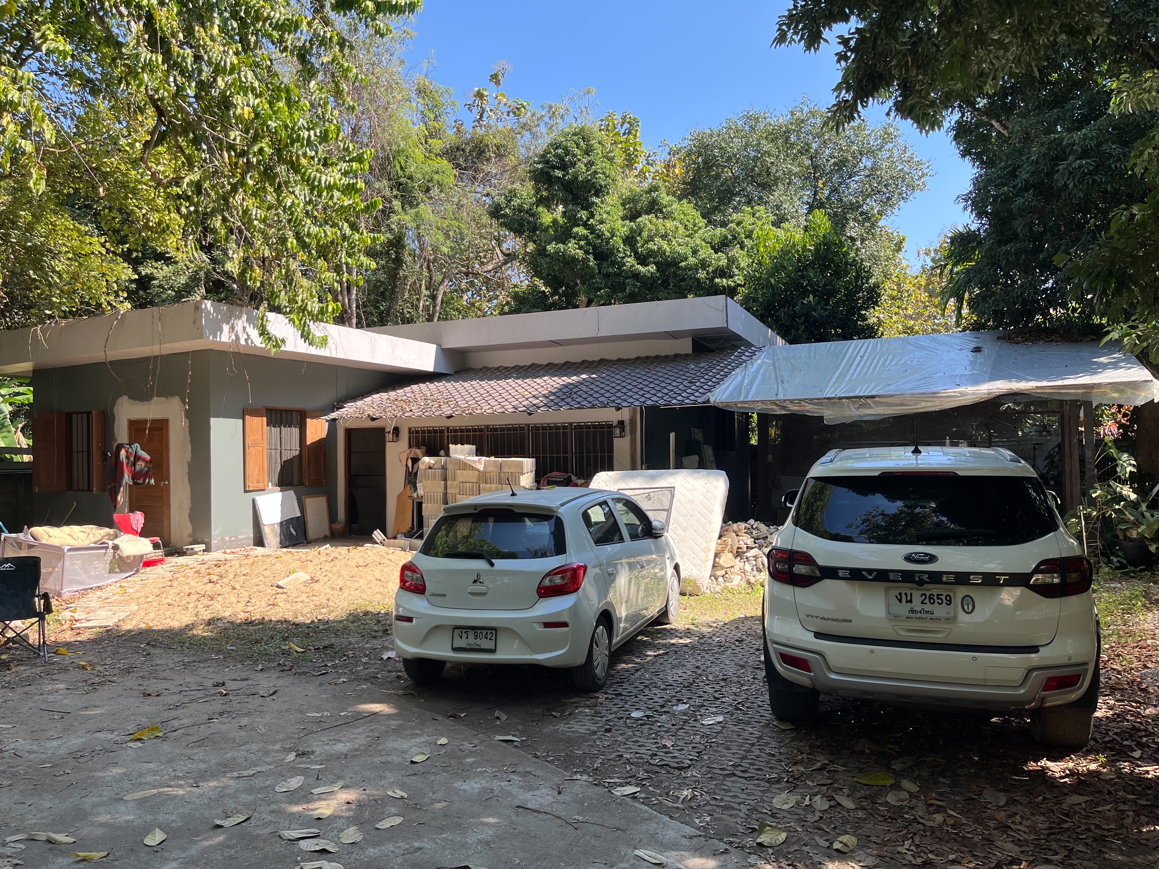 ที่ดินพร้อมบ้าน จำนวน 1 ไร่ มี 2 โฉนด 5