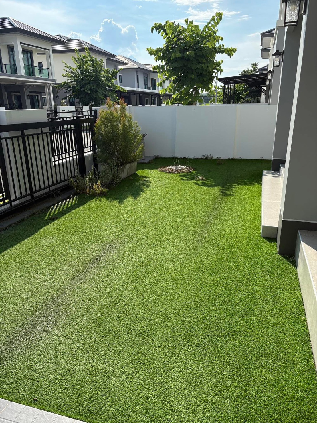 บ้านให้เช่า/For Rent บ้านเดี่ยว 2 ชั้น 55 ตร.วา พร้อมอยู่ 3 ห้องนอน 3 ห้องน้ำ แวดล้อมไปด้วยสถานที่สำคัญ เดินทางสะดวกสบาย สิ่งอำนวยความสะดวกครบครัน 3