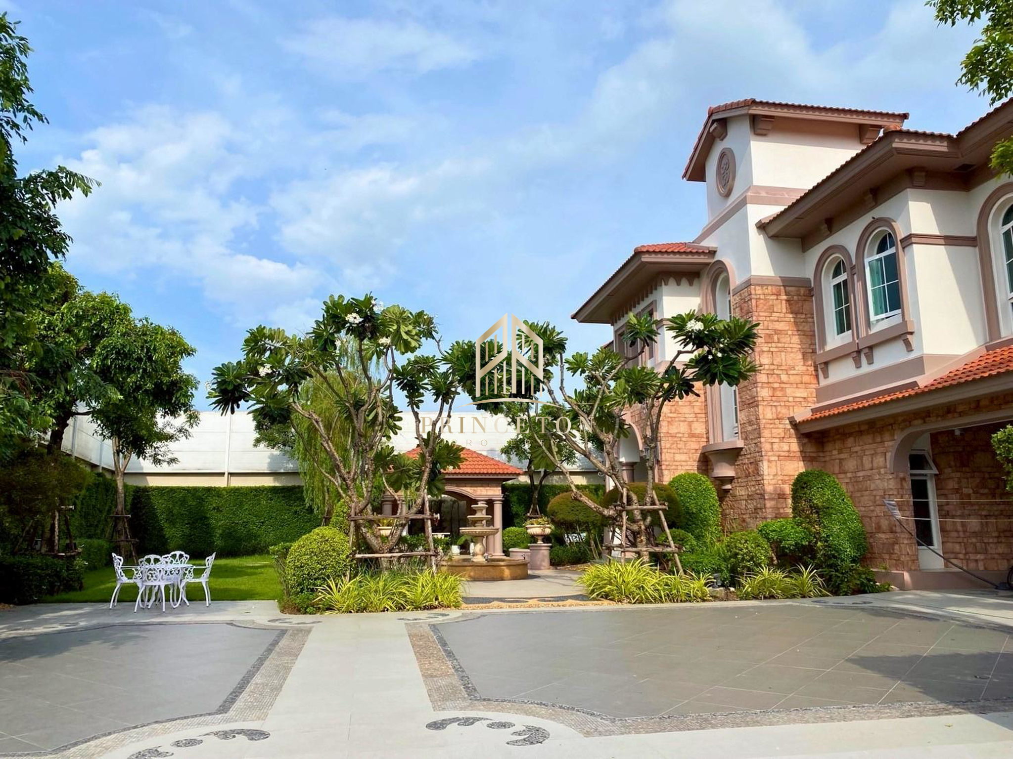 Luxury House For Sale Nantawan Bangna Km.7 Size L 19