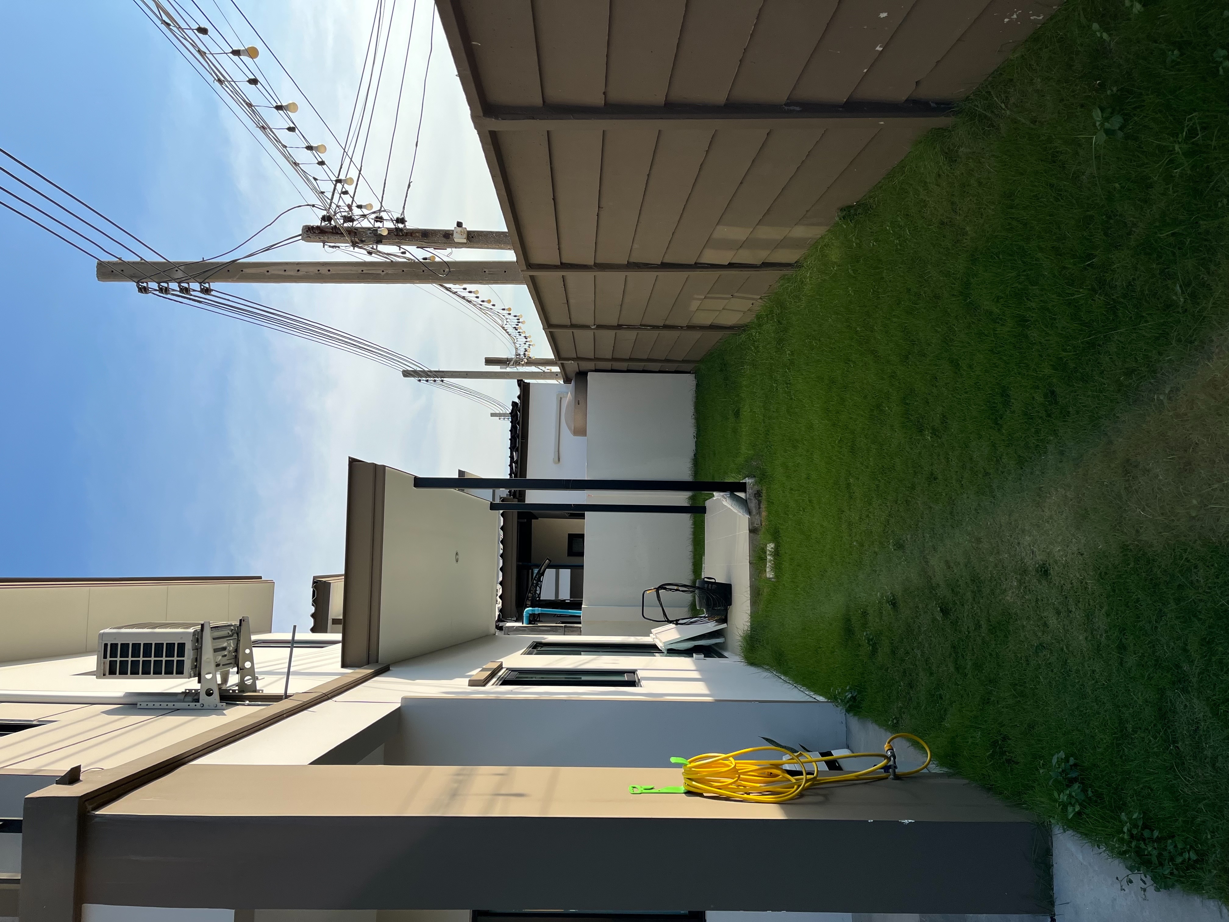 ทาวน์โฮมสไตล์บ้านแฝด มีพื้นที่ข้างบ้าน ไม่มีบ้านตรงข้ามสุดซอยเป็นส่วนตัว ประชาอุทิศ90/สมุทรปราการ 19