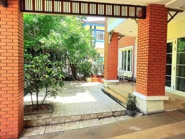 ขายบ้านเดี่ยวหรู โครงการลัดดารมย์ อีลีแกนซ์ รามอินทรา โดย Q House 16