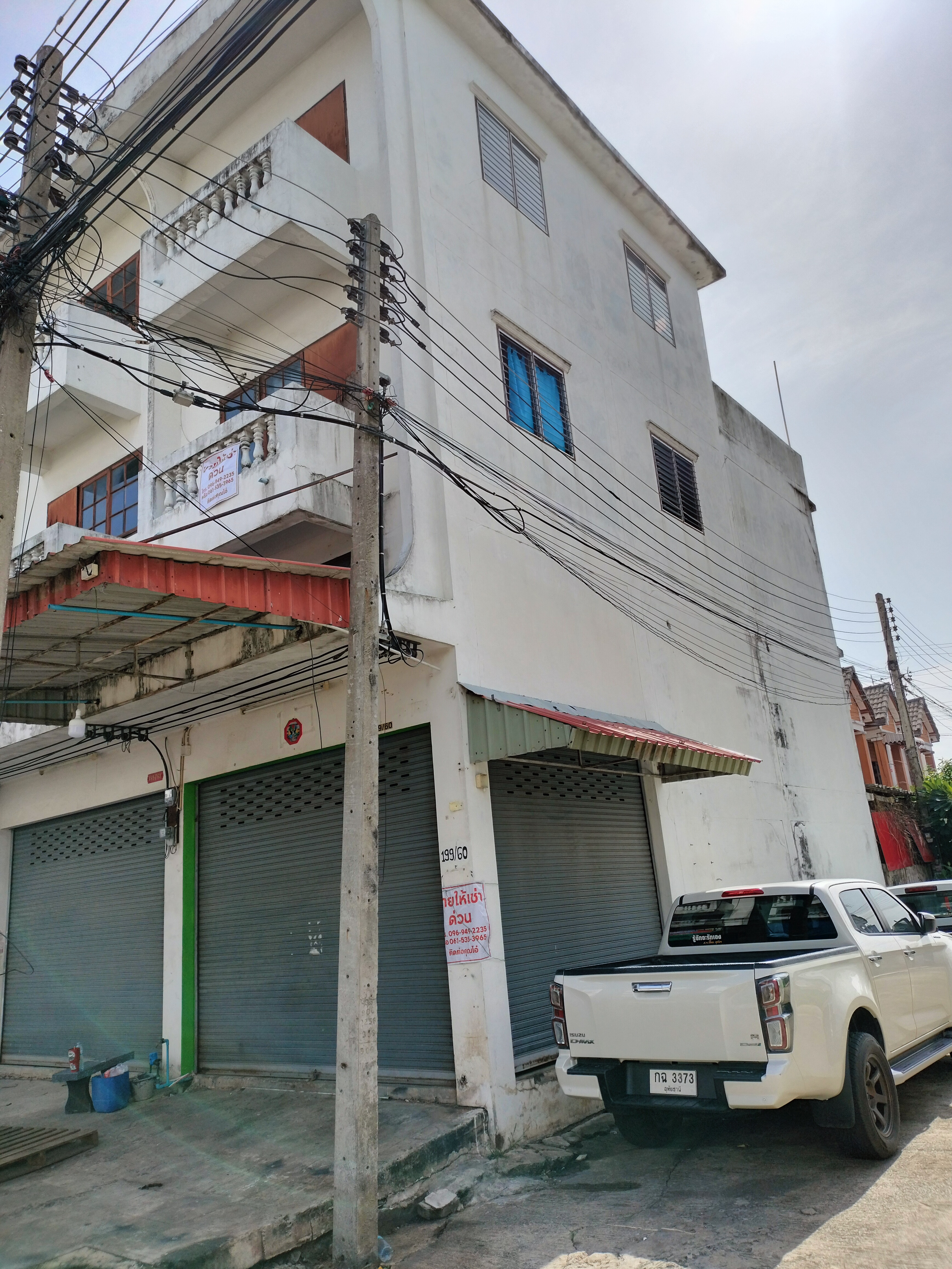 อาคารพาณิชย์ ห้องริม คลอง 6 ธัญบุรี หมู่บ้านเบญจทรัพย์ 8