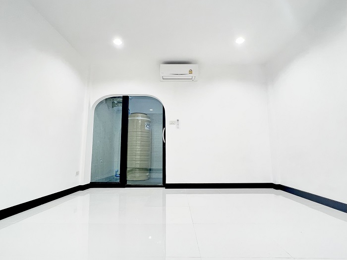 ให้เช่า Home Office / อาคารพาณิชย์ 3 ชั้น สุขุมวิท 95 ราคาถูก 8