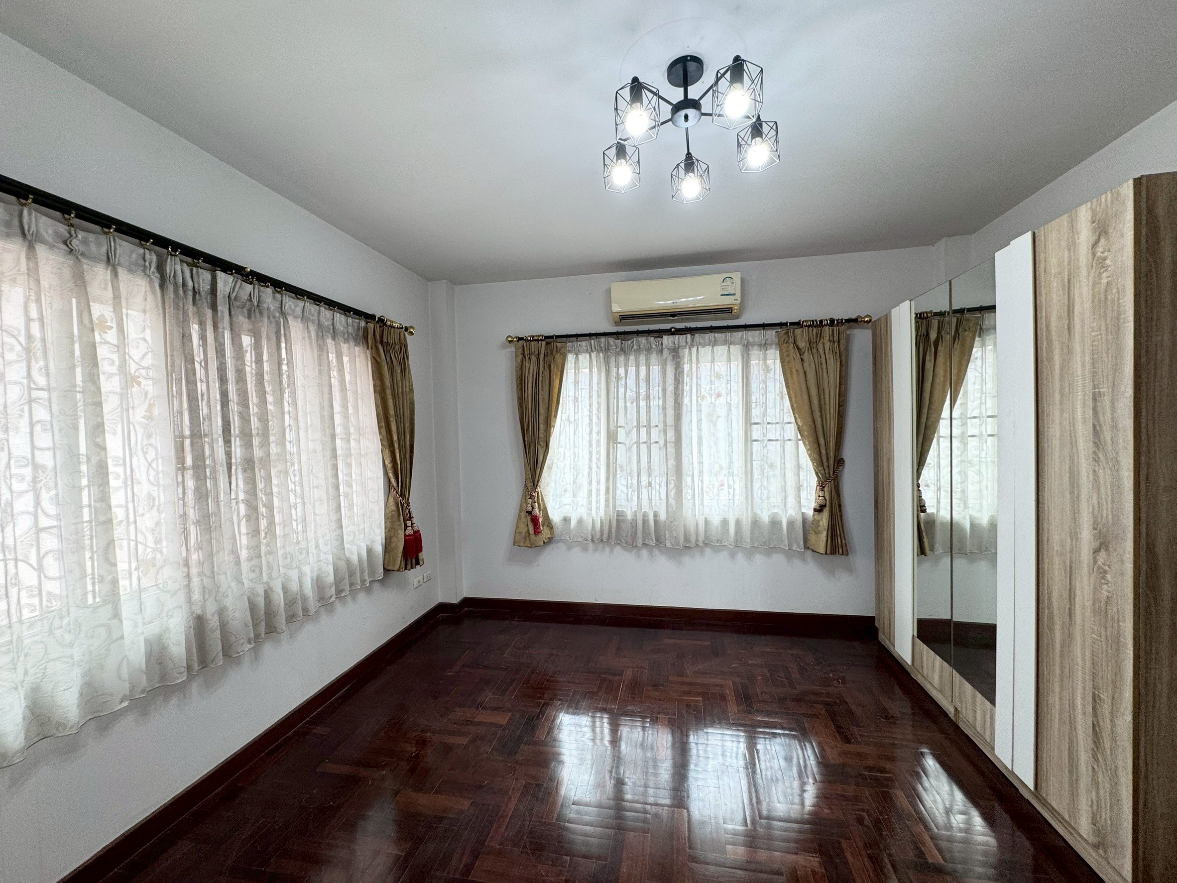ขายบ้านสายไหม-หทัยราษฎร์บ้านเดี่ยวหลังริม หน้าบ้านไม่ติดใคร บ้านทองสถิตย์8 บ้านเดี่ยว2ชั้น หทัยราษฎร์ ต.ลาดสวาย อ.ลำลูกกา50.9ตารางวาราคา 4,690,000 บาท 14