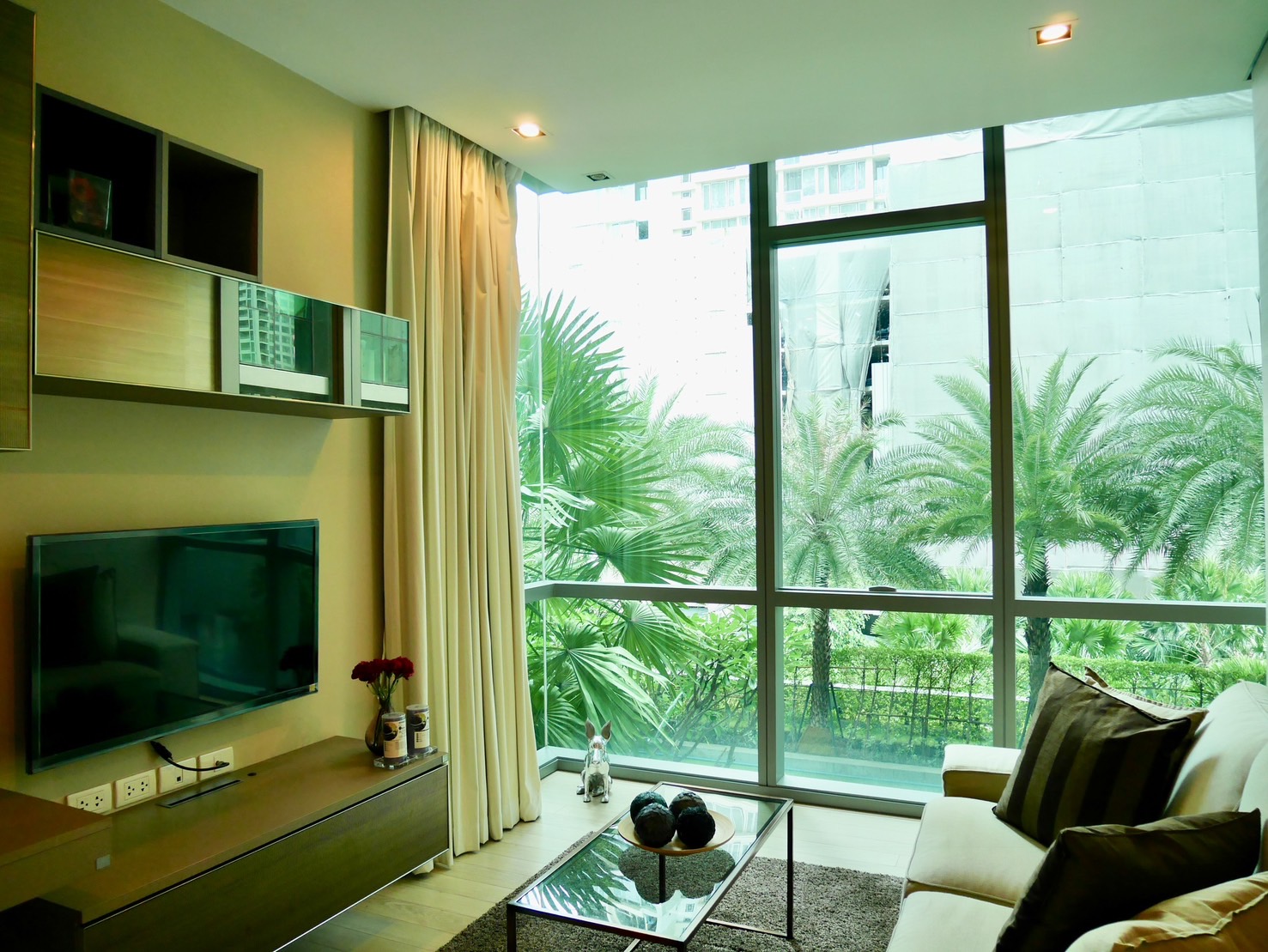 THE ROOM SUKHUMVIT 21 (ASOKE) 18