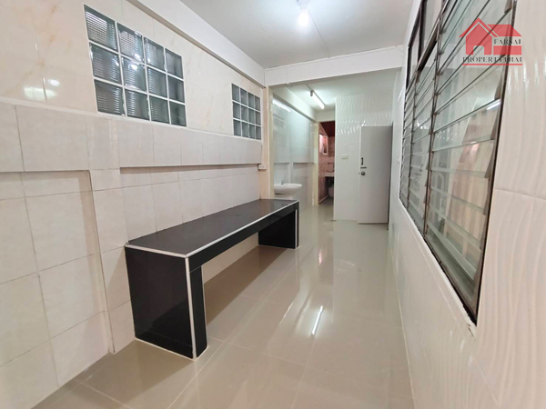 ให้เช่าบ้านเดี่ยว 2ชั้น เนื้อที่ 60 ตร.ว พื้นที่ใช้สอย 220 ตร.ม 6ห้องนอน 3ห้องน้ำ แอร์  ถนน ลาดพร้าว เขตบางกะปิ ราคาเช่า 32,000 บ/ด 3