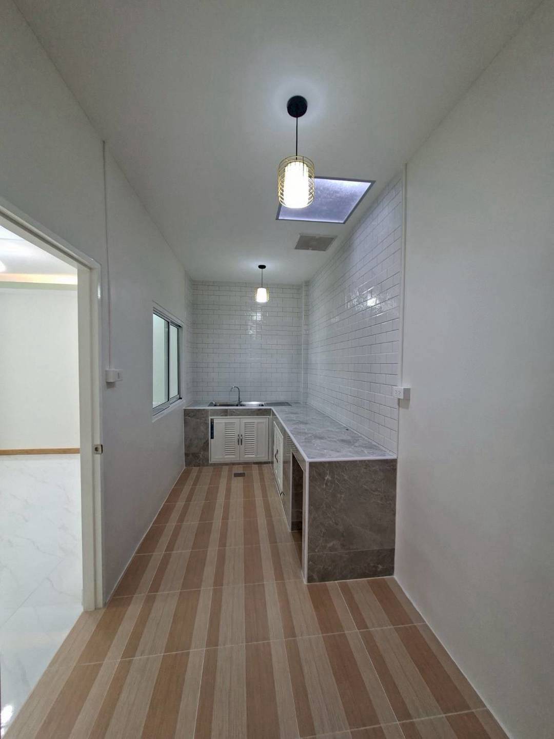 หมู่บ้านพฤกษา10 ถนนบางกรวย-ไทรน้อยทาวน์เฮ้าส์ 2 ชั้น ทำเลต้นโครงการ ห่างถนนเส้นหลักเพียง 100 เมตร  ถนนบางกรวย-ไทรน้อย ตกแต่งใหม่พร้อมอยู่ 11